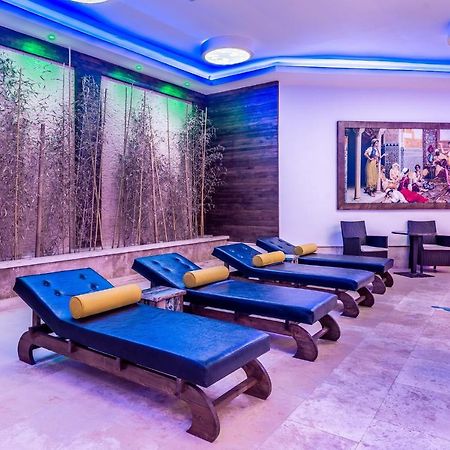 Vuni Palace Premium Hotel & Spa & Casino Beachfront Location ! Girne Buitenkant foto