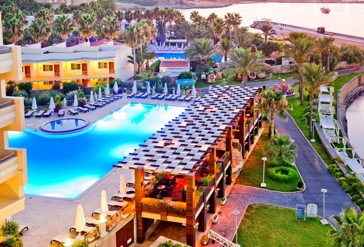 Vuni Palace Premium Hotel & Spa & Casino Beachfront Location ! Girne Buitenkant foto