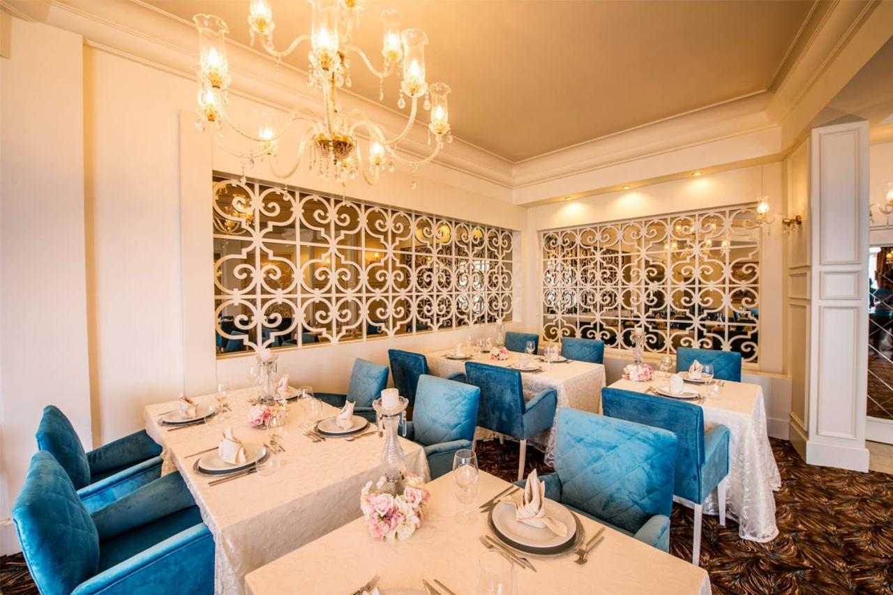 Vuni Palace Premium Hotel & Spa & Casino Beachfront Location ! Girne Buitenkant foto