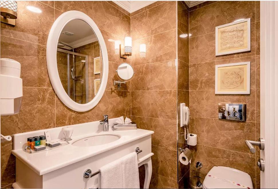 Vuni Palace Premium Hotel & Spa & Casino Beachfront Location ! Girne Buitenkant foto